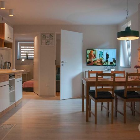 Noclegi "Boczna 5A" Apartamenty Goscinne Szczawno-Zdroj Extérieur photo