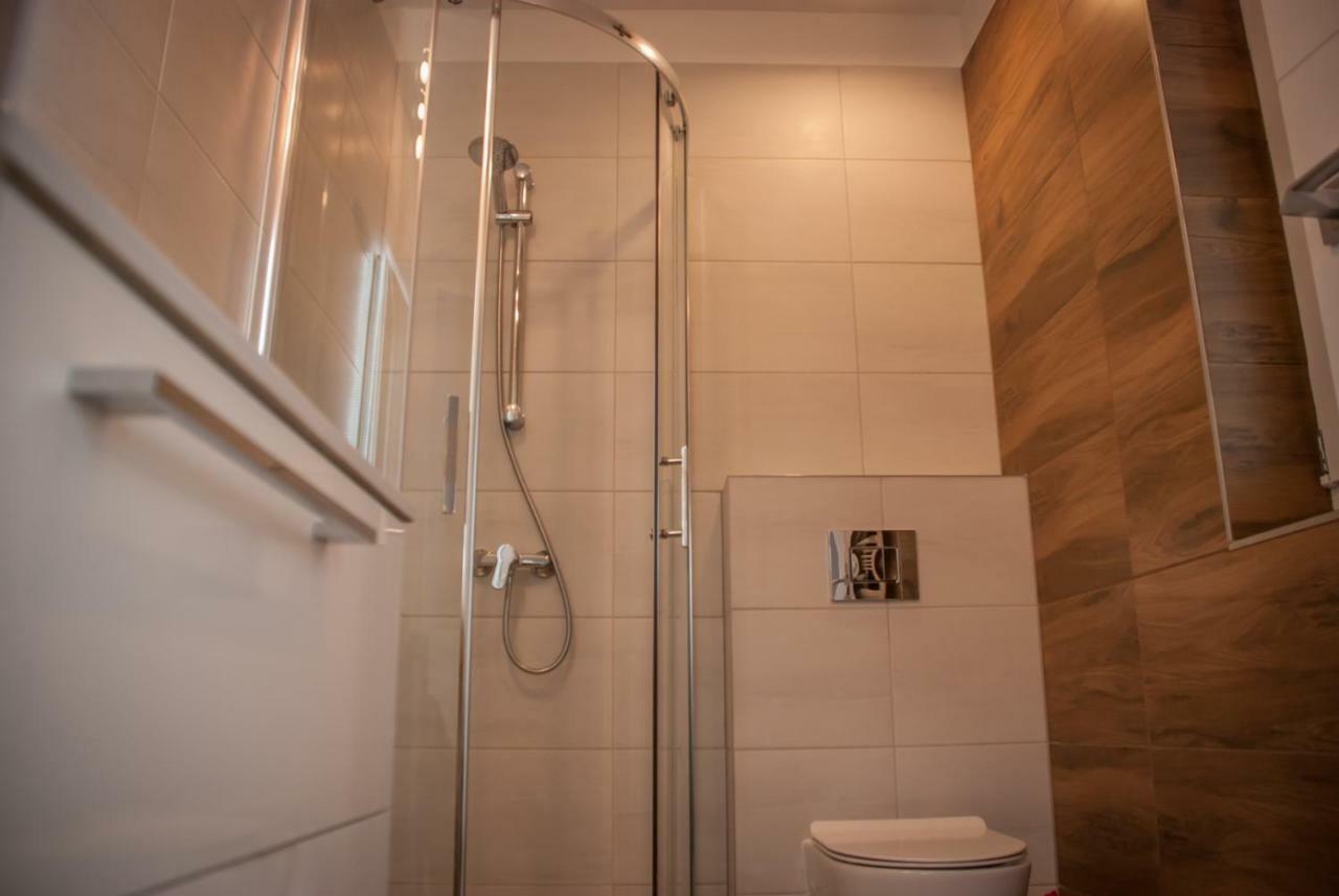 Noclegi "Boczna 5A" Apartamenty Goscinne Szczawno-Zdroj Extérieur photo