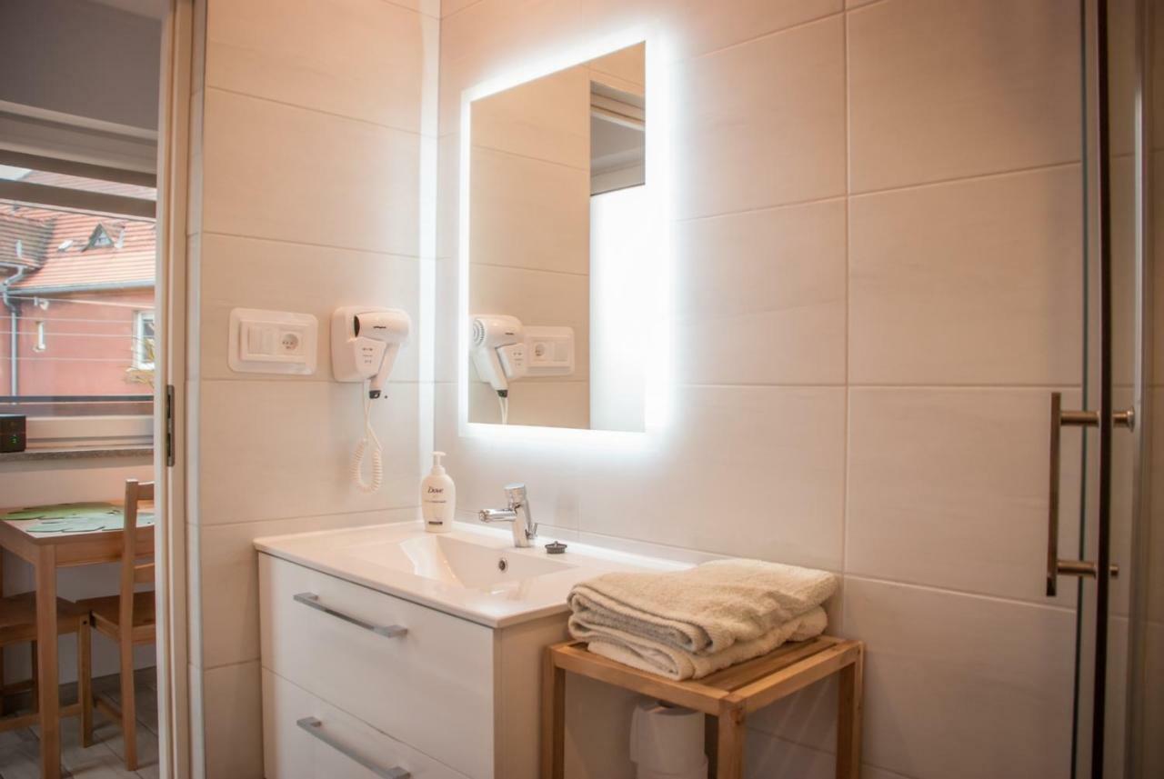 Noclegi "Boczna 5A" Apartamenty Goscinne Szczawno-Zdroj Extérieur photo