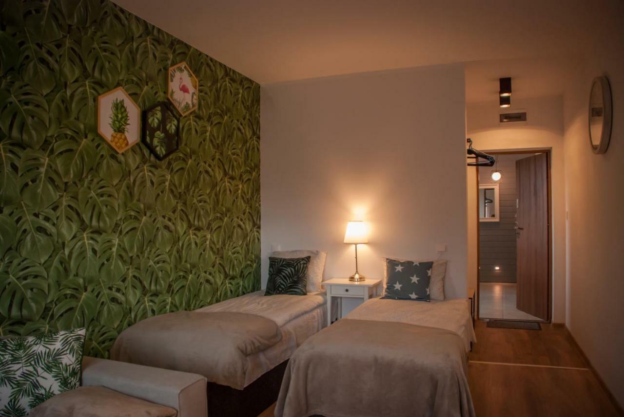 Noclegi "Boczna 5A" Apartamenty Goscinne Szczawno-Zdroj Extérieur photo