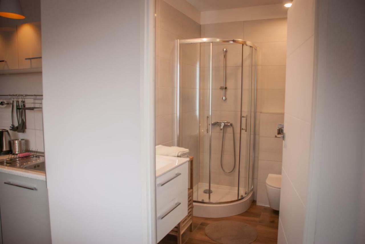 Noclegi "Boczna 5A" Apartamenty Goscinne Szczawno-Zdroj Extérieur photo
