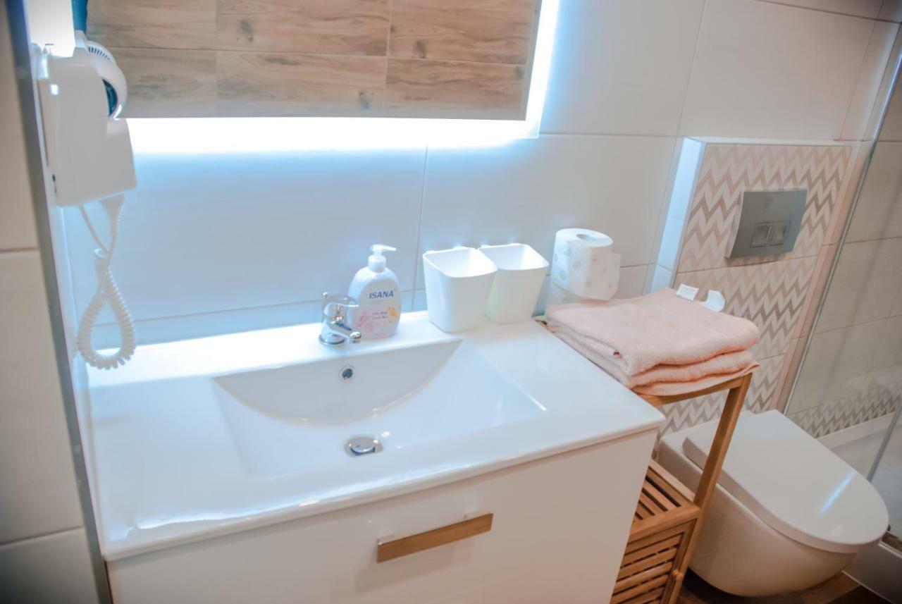Noclegi "Boczna 5A" Apartamenty Goscinne Szczawno-Zdroj Extérieur photo