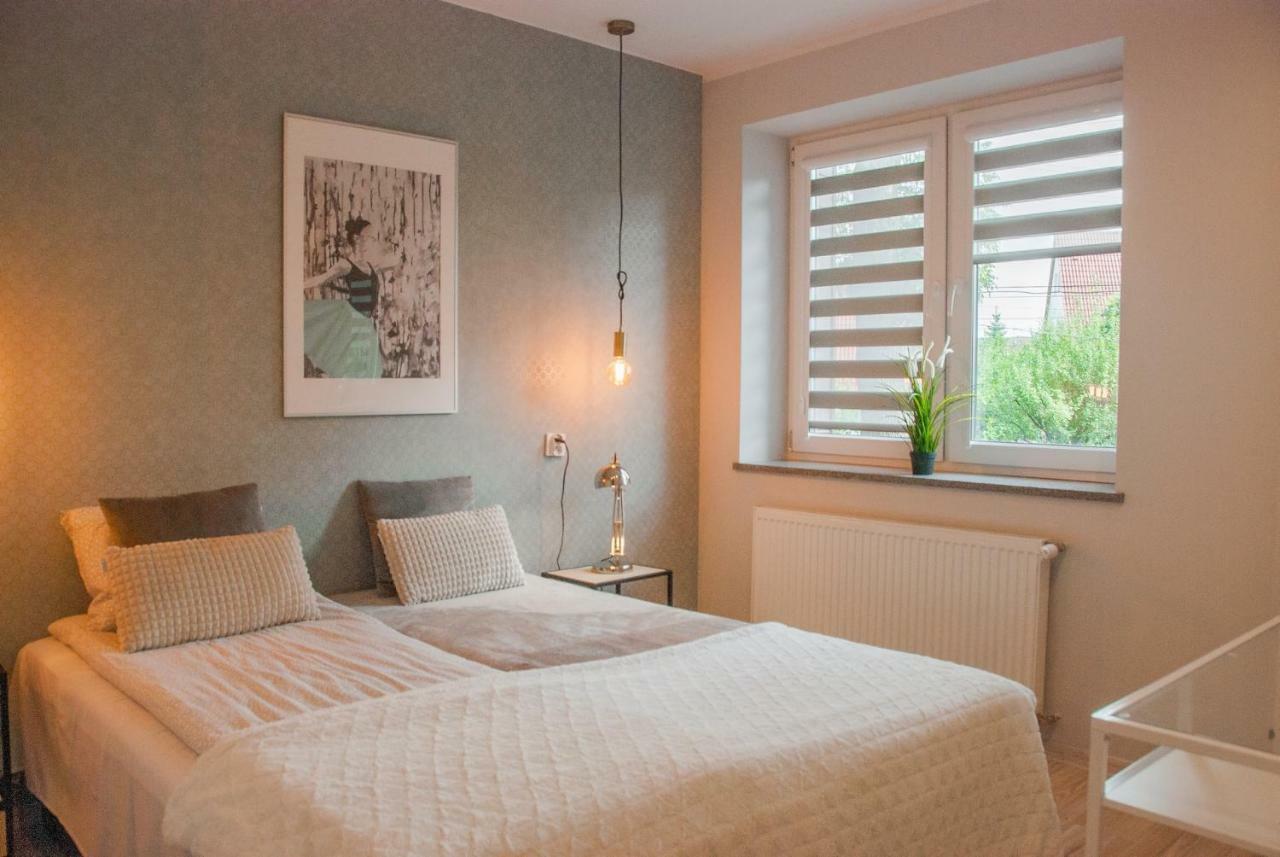 Noclegi "Boczna 5A" Apartamenty Goscinne Szczawno-Zdroj Extérieur photo