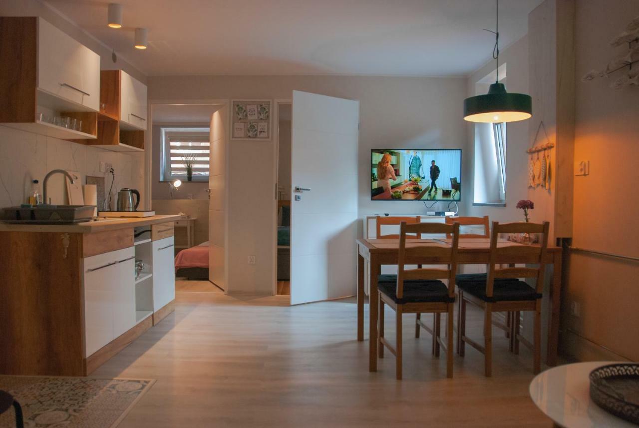 Noclegi "Boczna 5A" Apartamenty Goscinne Szczawno-Zdroj Extérieur photo