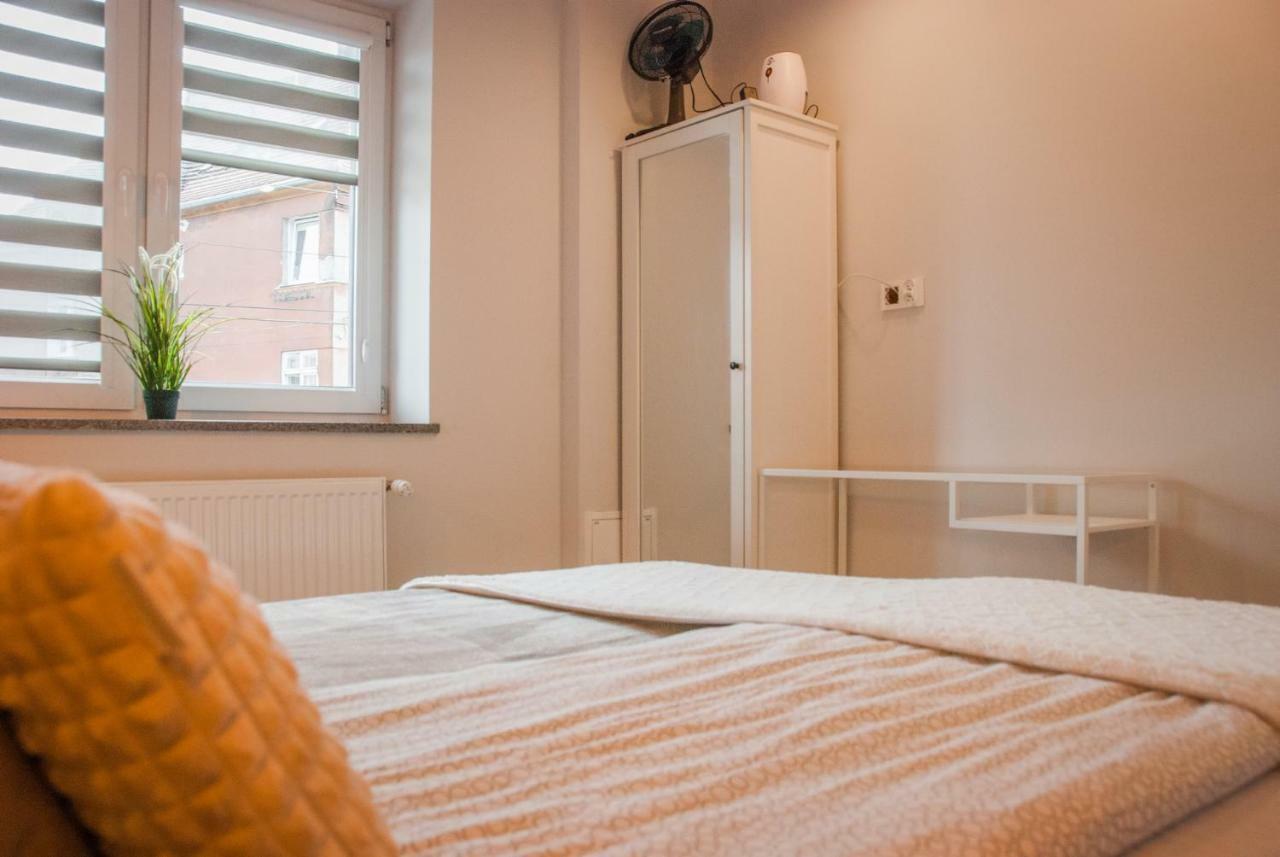 Noclegi "Boczna 5A" Apartamenty Goscinne Szczawno-Zdroj Extérieur photo